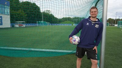 Ruskonsulent i bydel Frogner, Steffen Brattbakk Kristiansen, har engasjert seg stort i Gatelagsfotballen.