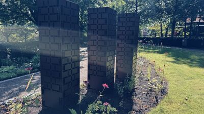 Navnet minnelund på Ullern kirkegård.