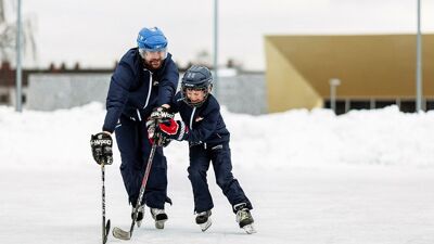 Skøyter og hockey på Voldsløkka