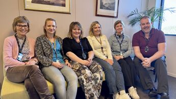 Bildet viser ansatte i bydelen som blir involvert i prosjektet.