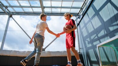 Resultatene fra Elevundersøkelsen 2025–26 viser at mobbetallene går ned på alle trinn i grunnskolen i Oslo