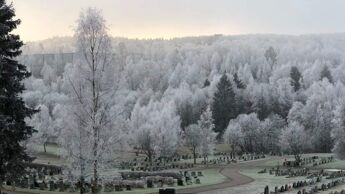 Bilde av en gravplass.