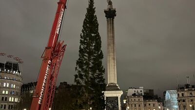 Ever Oslo ankom Trafalgar Square mandag 1. desember