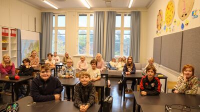 I klasserommet til femte- og sjettetrinn.