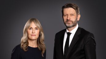 Portrett med svart bakgrunn