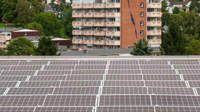 Solcellepanel ved nye legevakten