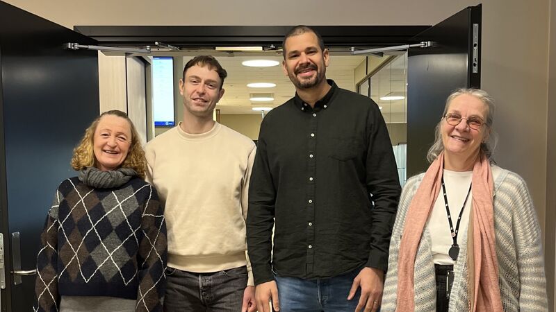 Pårørendeskole for pårørende til personer med demens starter opp igjen - Oslo kommune - Aktuelt