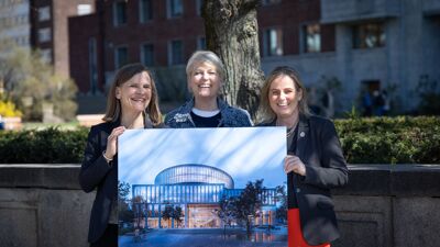 Etatsdirektør Vera Houck i PBE, kringkastingssjef Vibeke Fürst Haugen og byråd for byutvikling Anita Leirvik North