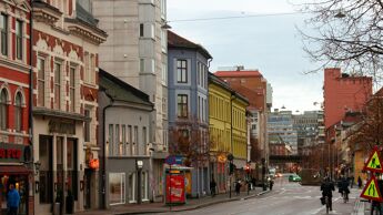 Gatebilde mot sentrum fra Grønlandsleiret.