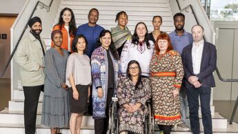 Gruppeportrett av dagens medlemmer.