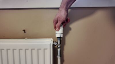 Termostat på radiator som skrus på.