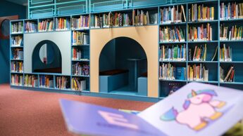 Bildet viser interiør på biblioteket