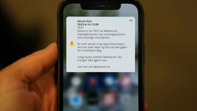 En melding med informasjon om varselet dukker opp på mobilen din.