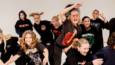 Ungdommer under en dansaetime på Oslo kulturskole