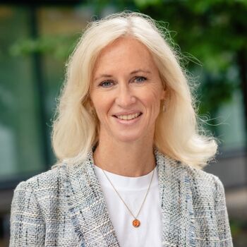 Line Fredriksen, kommunikasjonsdirektør i Fornebubanen