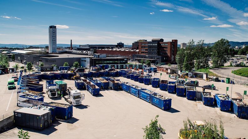 Oversiktsbilde av containerrekka på Haraldrud 