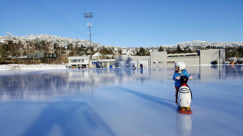 Skøyter på skøytebanen