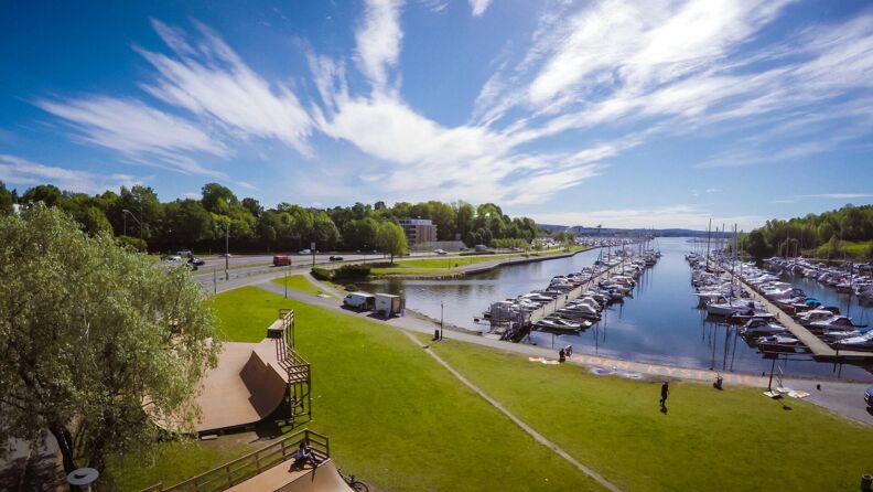 Skateramper med Oslofjorden i bakgrunnen