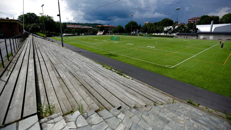 Amerikansk fotballbane med tribune
