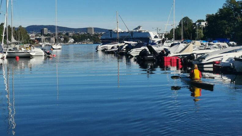 Bilde av båter i havnen