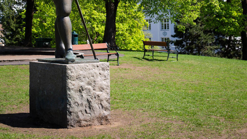 Statue