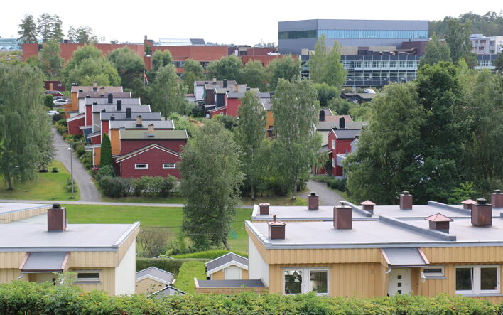 Gule, røde og grå hus på Skullerud. Foto: Oslo kommmune 