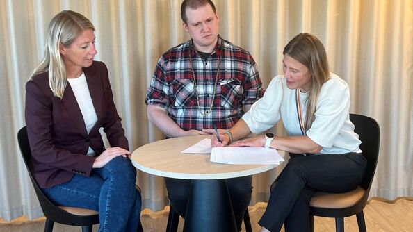 Bydel Gamle Oslo og Nasjonalforeningen for folkehelsen inngår partnerskapsavtale.
