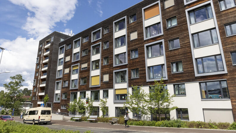 Fasaden til utmarkveien omsorg+ og nærmiljøsenter. 