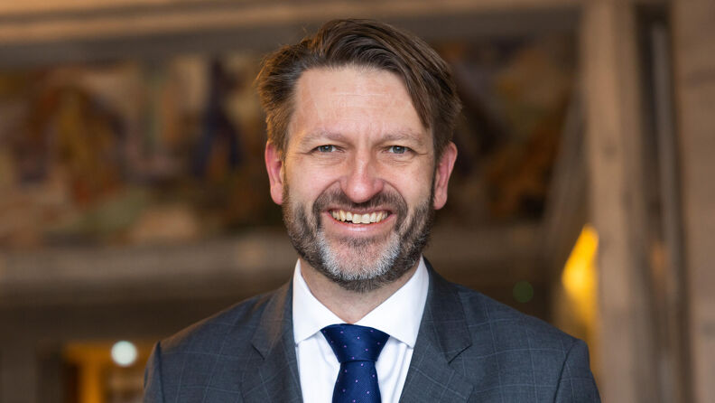 Governing Mayor Eirik Lae Solberg (H)
