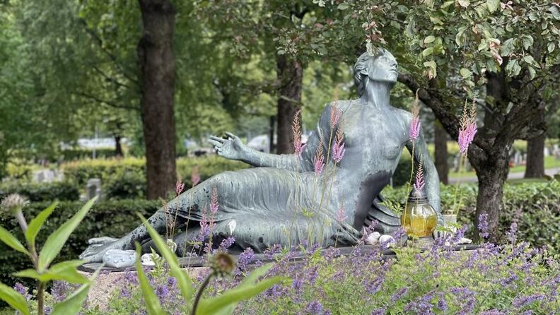 Skulptur, anonym minnelund, Østre gravlund. 