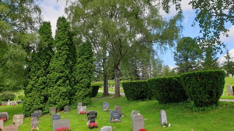 Høybråten kirkegård