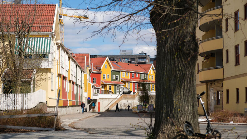 Colourful terraced houses in Rolf Hofmos gate