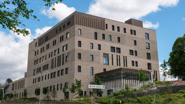 Bilde av legevakten om sommeren