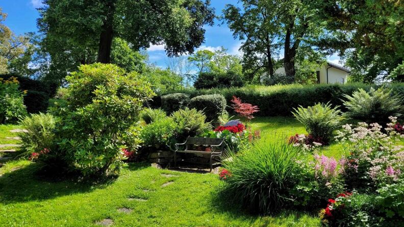 Sommer på Ullern kirkegård