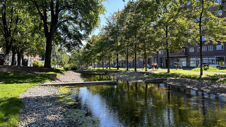 Vannet på Alexander Kiellands plass en sommerdag.