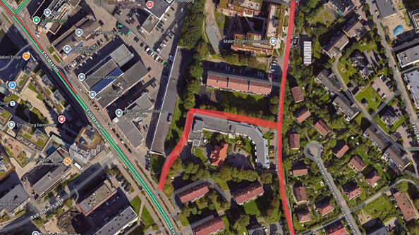 Anleggsområdet er gjerdet inn og passasje mellom Gladengveien og Malerhaugveien er stengt