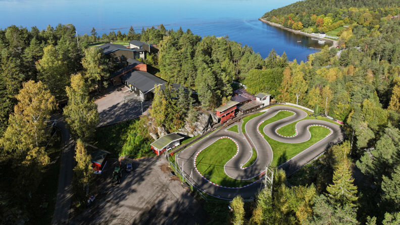 Motorsenter ved Hvervenbukta fotografert i fugleperspektiv.