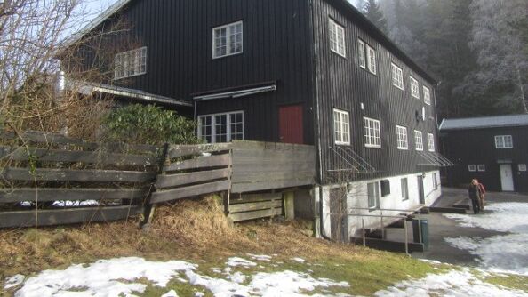 Hovedbygget på Linderudkollen sett fra sør.