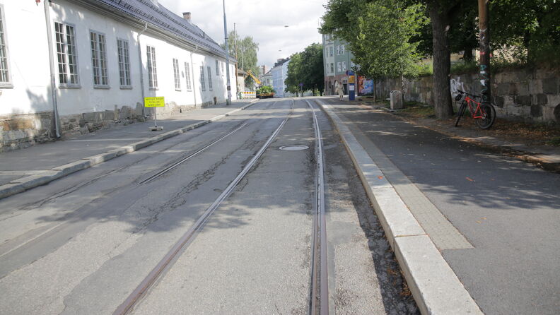 Det skal fjernes trikkeskinner og legges ny asfalt