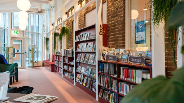 Interiør hos Deichman Holmlia