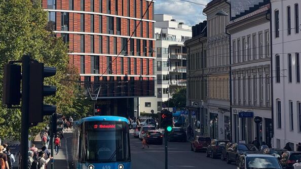 Tram on the street by OsloMet
