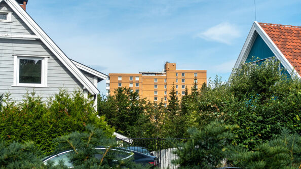 2 houses and an apartment building in Oslo